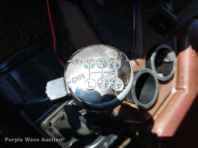 image for item FK0811 1985 International 9670 semi truck