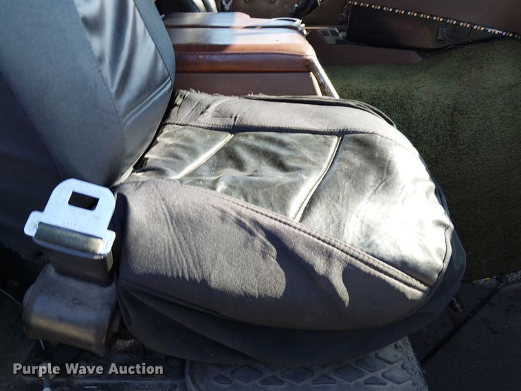 image for item FK0811 1985 International 9670 semi truck