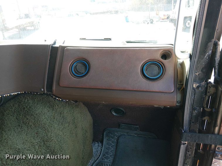 image for item FK0811 1985 International 9670 semi truck