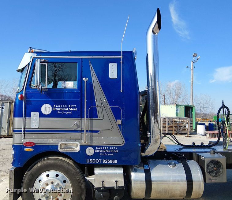 image for item FK0814 1978 Peterbilt 352-M semi truck