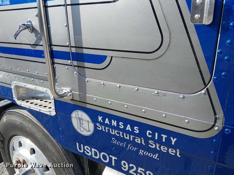 image for item FK0814 1978 Peterbilt 352-M semi truck