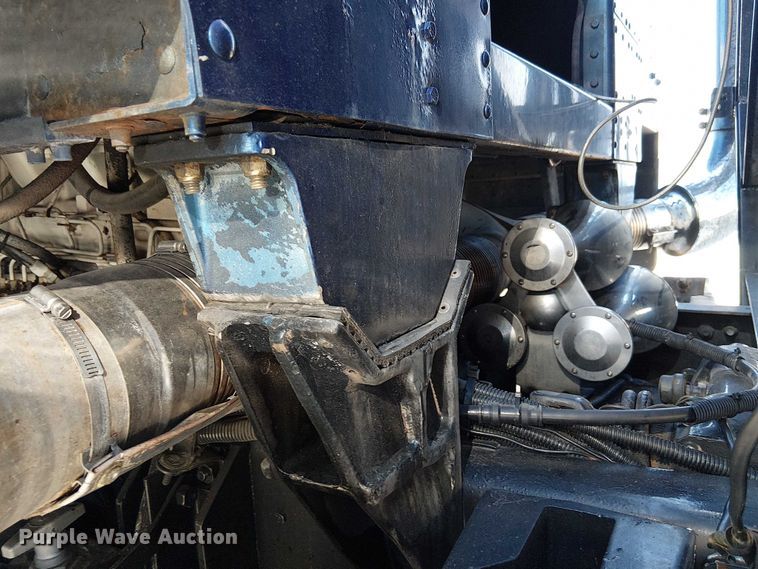 image for item FK0814 1978 Peterbilt 352-M semi truck