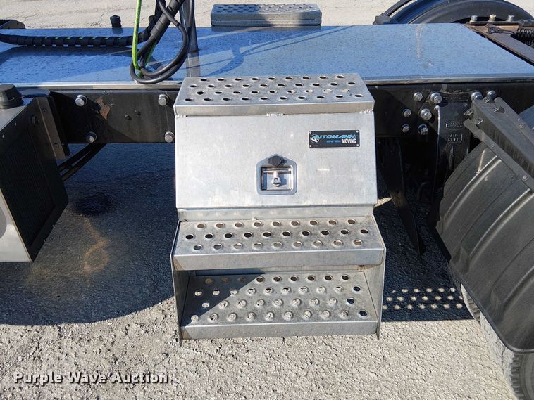 image for item FK0814 1978 Peterbilt 352-M semi truck