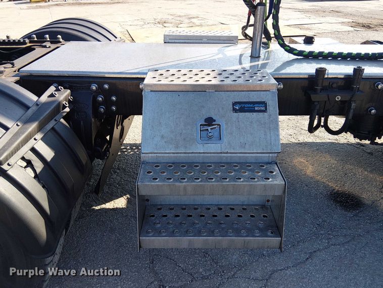 image for item FK0814 1978 Peterbilt 352-M semi truck