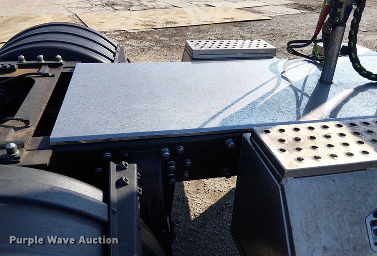 image for item FK0814 1978 Peterbilt 352-M semi truck