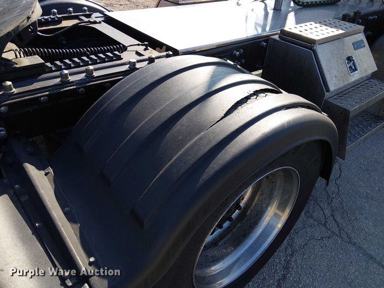 image for item FK0814 1978 Peterbilt 352-M semi truck