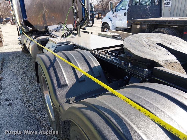 image for item FK0814 1978 Peterbilt 352-M semi truck