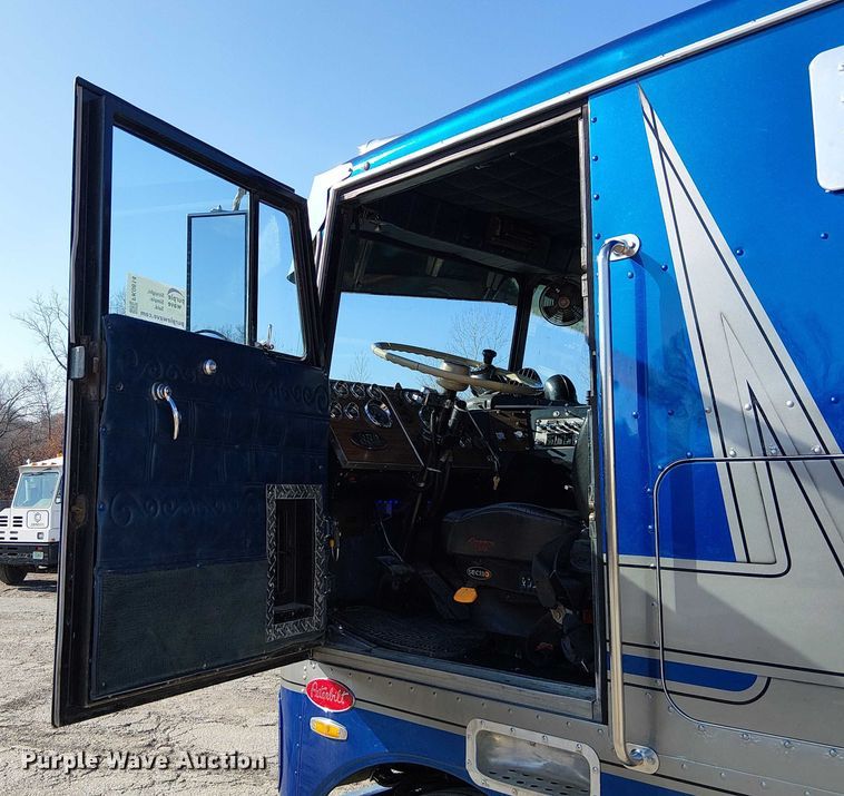 image for item FK0814 1978 Peterbilt 352-M semi truck