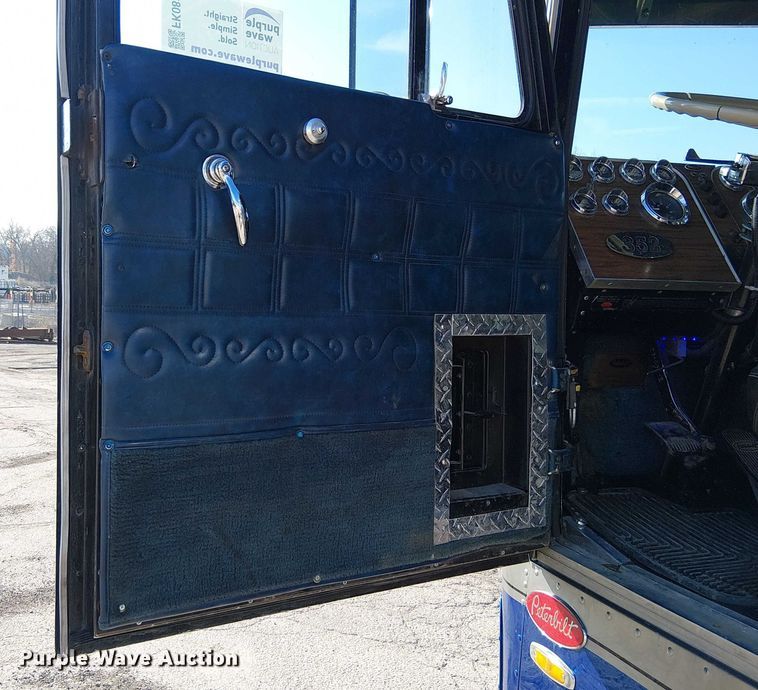 image for item FK0814 1978 Peterbilt 352-M semi truck