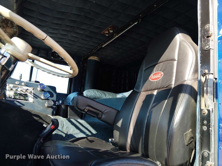 image for item FK0814 1978 Peterbilt 352-M semi truck