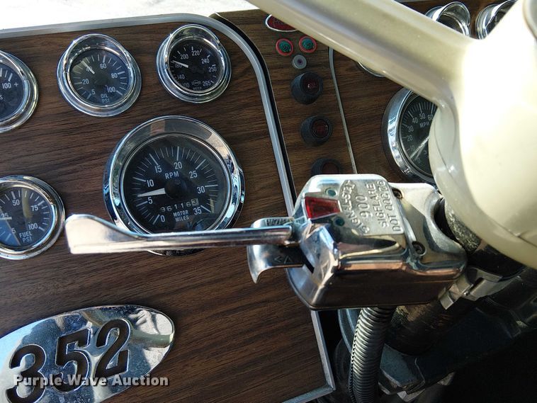 image for item FK0814 1978 Peterbilt 352-M semi truck