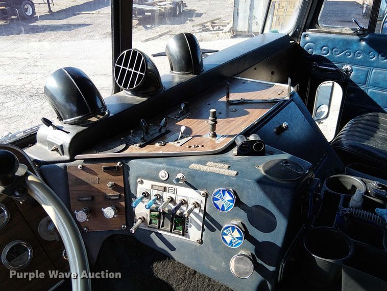 image for item FK0814 1978 Peterbilt 352-M semi truck