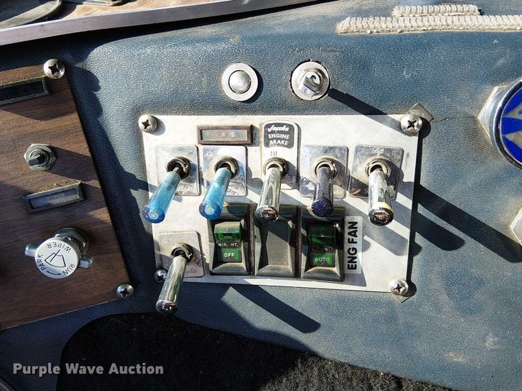 image for item FK0814 1978 Peterbilt 352-M semi truck