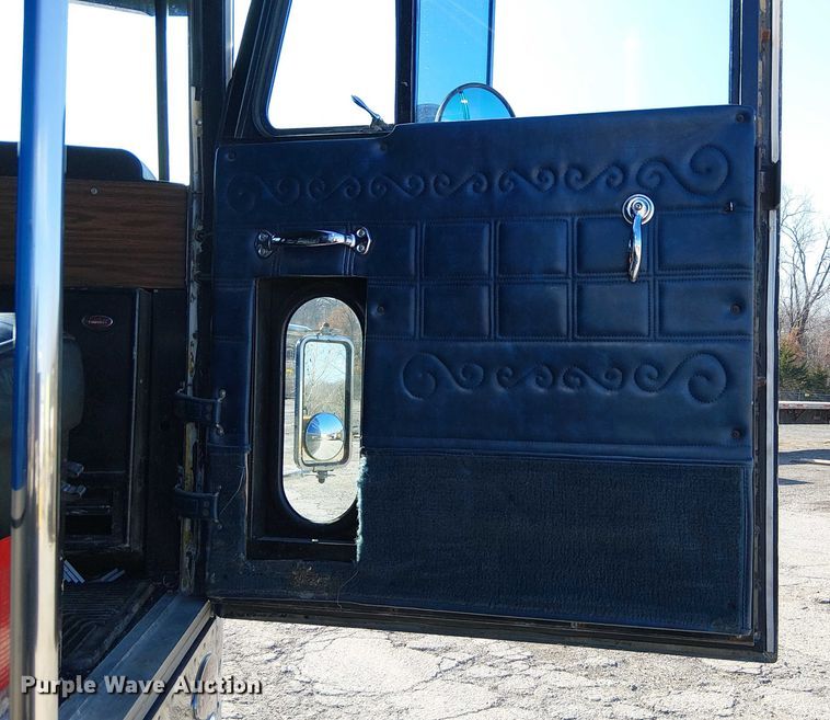 image for item FK0814 1978 Peterbilt 352-M semi truck