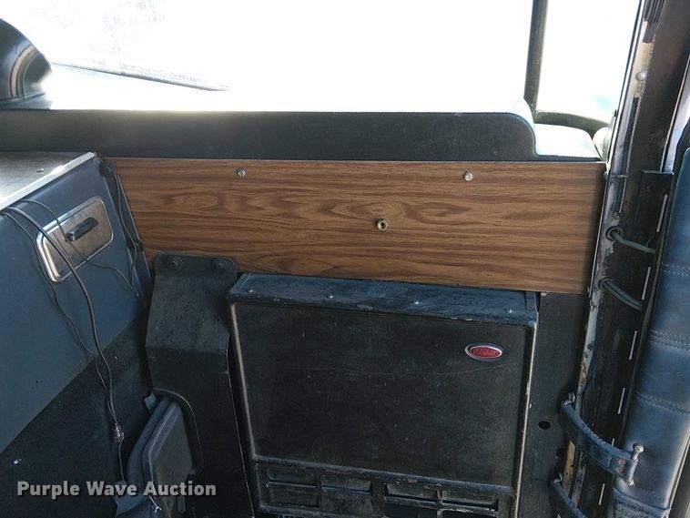 image for item FK0814 1978 Peterbilt 352-M semi truck