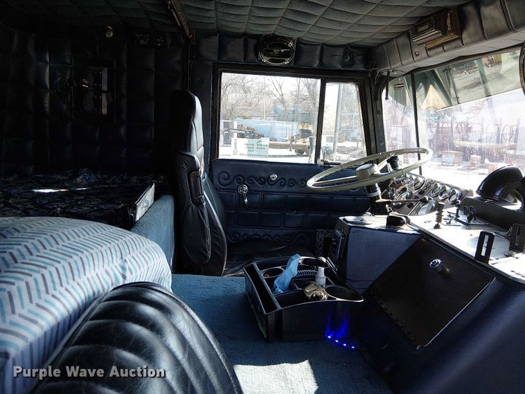 image for item FK0814 1978 Peterbilt 352-M semi truck