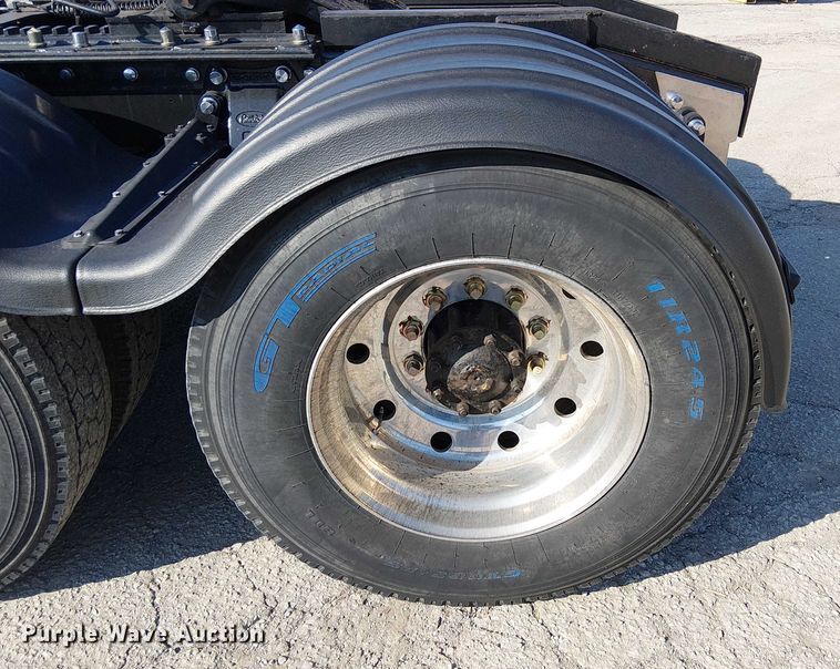 image for item FK0814 1978 Peterbilt 352-M semi truck