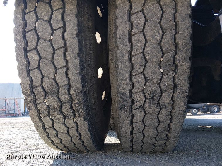 image for item FK0814 1978 Peterbilt 352-M semi truck