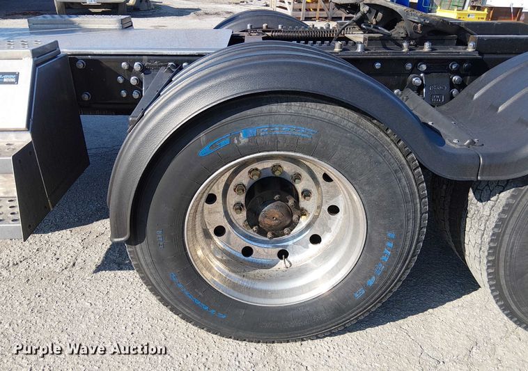 image for item FK0814 1978 Peterbilt 352-M semi truck