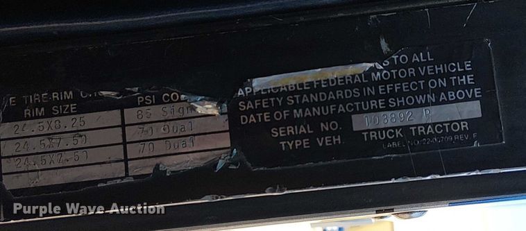 image for item FK0814 1978 Peterbilt 352-M semi truck