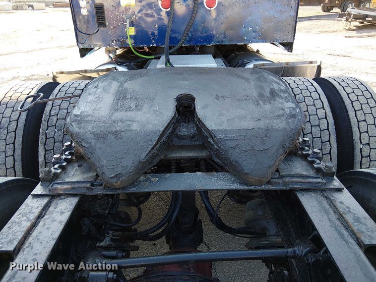 image for item FK0825 2007 International 9400ix semi truck