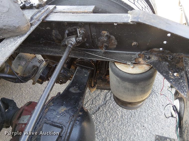 image for item FK0825 2007 International 9400ix semi truck