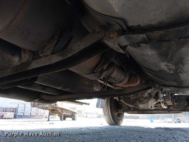 image for item FK0825 2007 International 9400ix semi truck