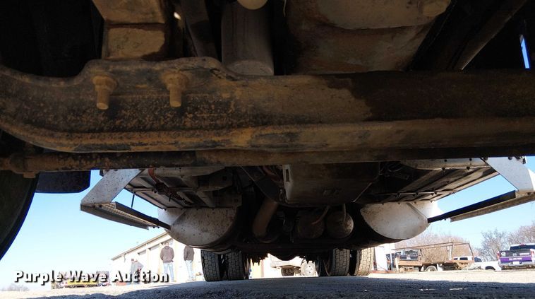 image for item FK0825 2007 International 9400ix semi truck