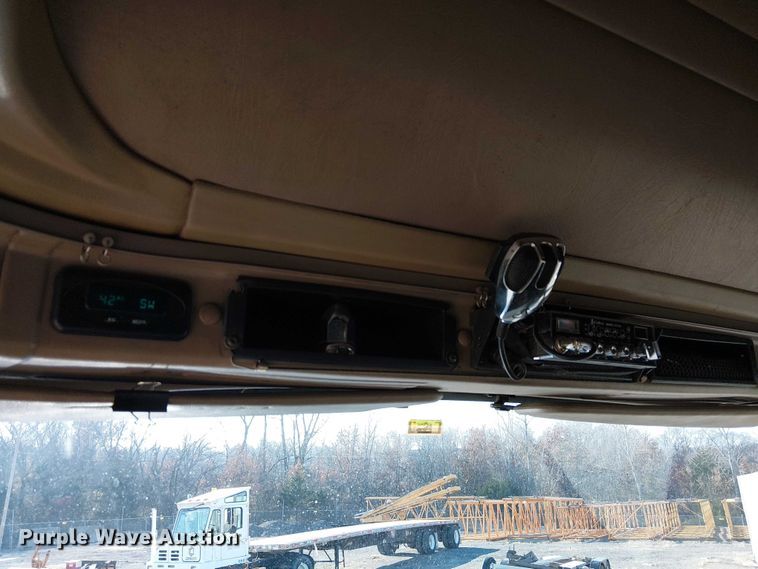 image for item FK0825 2007 International 9400ix semi truck