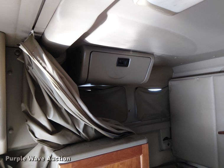 image for item FK0825 2007 International 9400ix semi truck