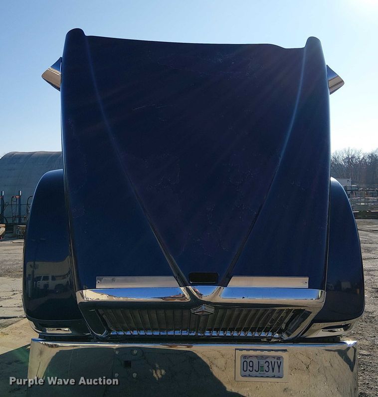 image for item FK0825 2007 International 9400ix semi truck