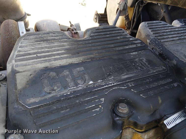 image for item FK0825 2007 International 9400ix semi truck