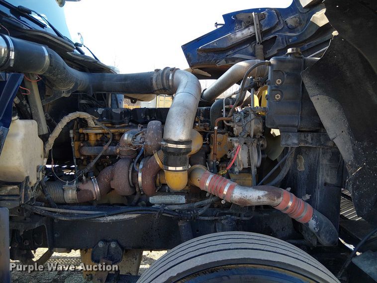 image for item FK0825 2007 International 9400ix semi truck