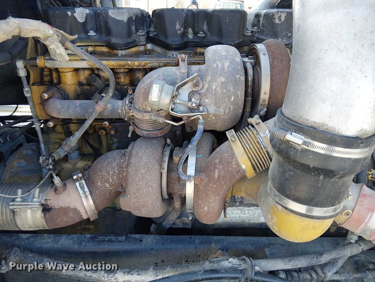 image for item FK0825 2007 International 9400ix semi truck