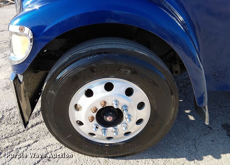 image for item FK0825 2007 International 9400ix semi truck