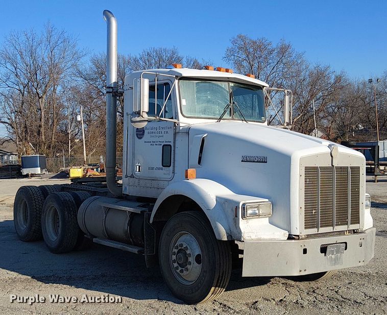 image for item FK0827 1994 Kenworth T800 semi truck