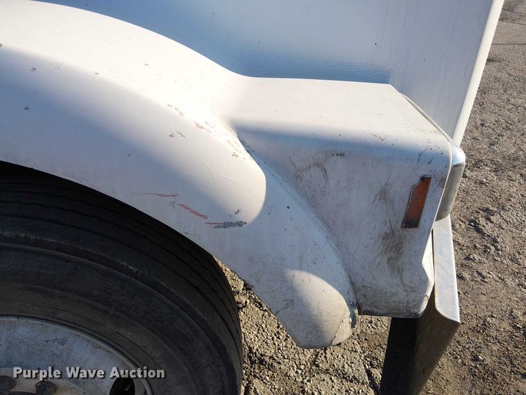 image for item FK0827 1994 Kenworth T800 semi truck