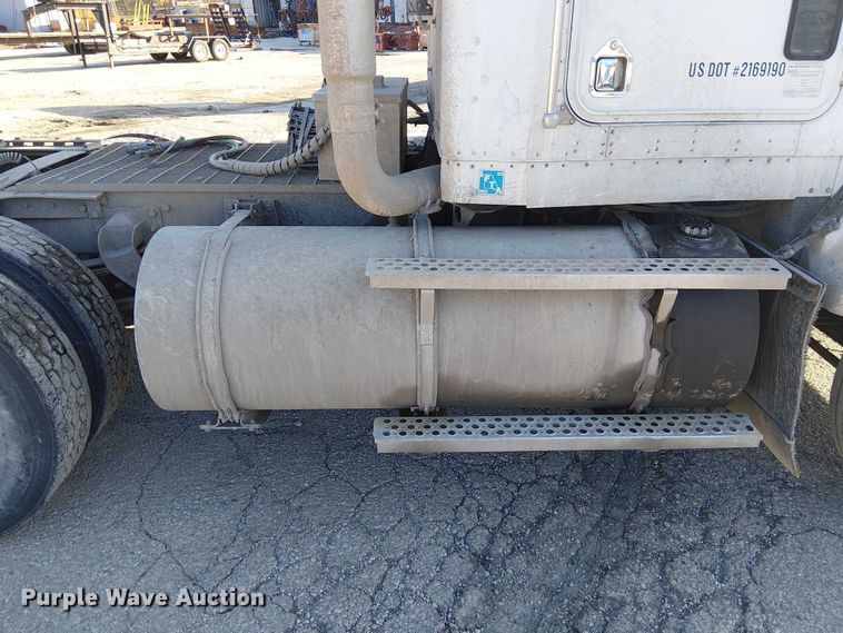 image for item FK0827 1994 Kenworth T800 semi truck