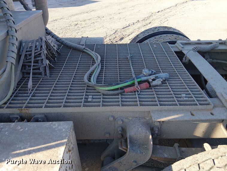 image for item FK0827 1994 Kenworth T800 semi truck