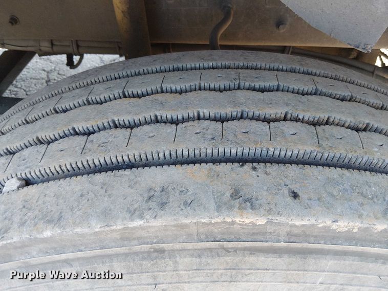 image for item FK0827 1994 Kenworth T800 semi truck