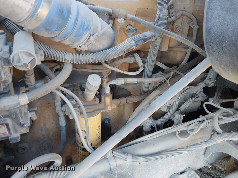 image for item FK0836 2000 International 9900i semi truck