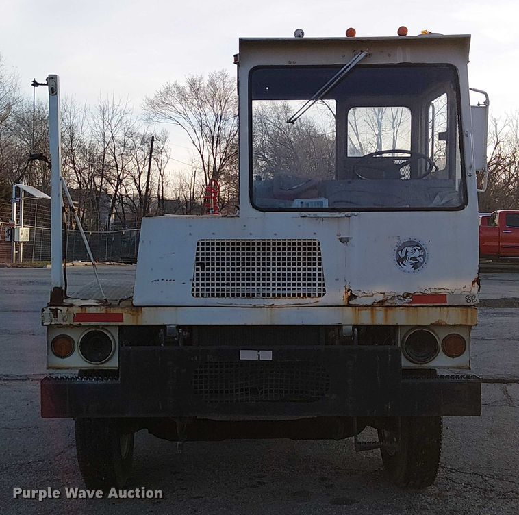 image for item FK0861 TJ Spotter S 300  yard truck