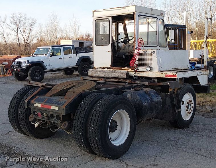 image for item FK0861 TJ Spotter S 300  yard truck