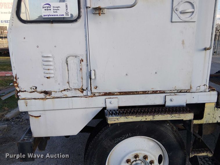 image for item FK0861 TJ Spotter S 300  yard truck