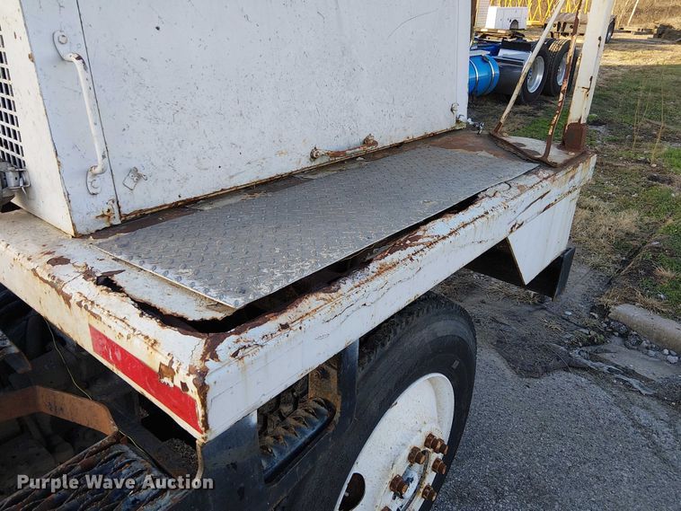 image for item FK0861 TJ Spotter S 300  yard truck