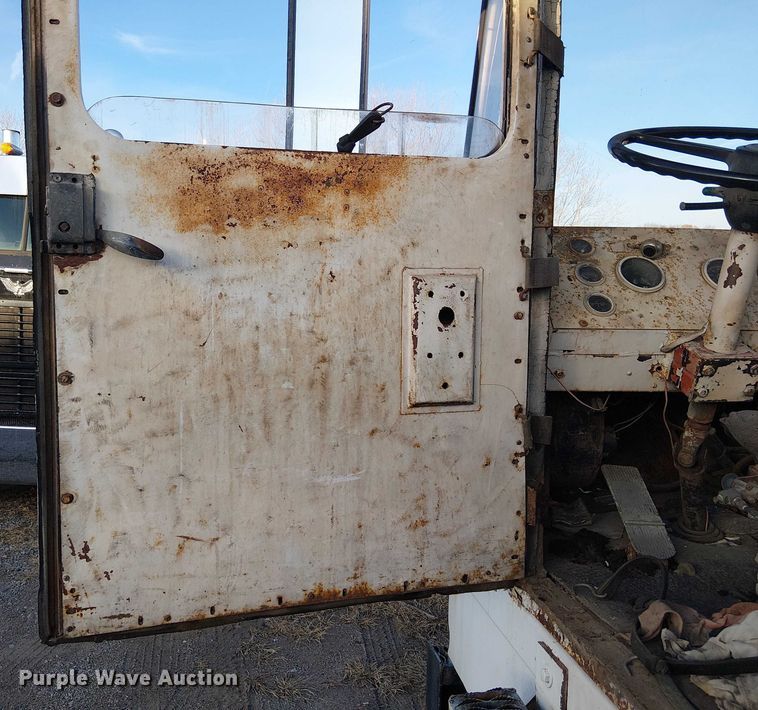 image for item FK0861 TJ Spotter S 300  yard truck