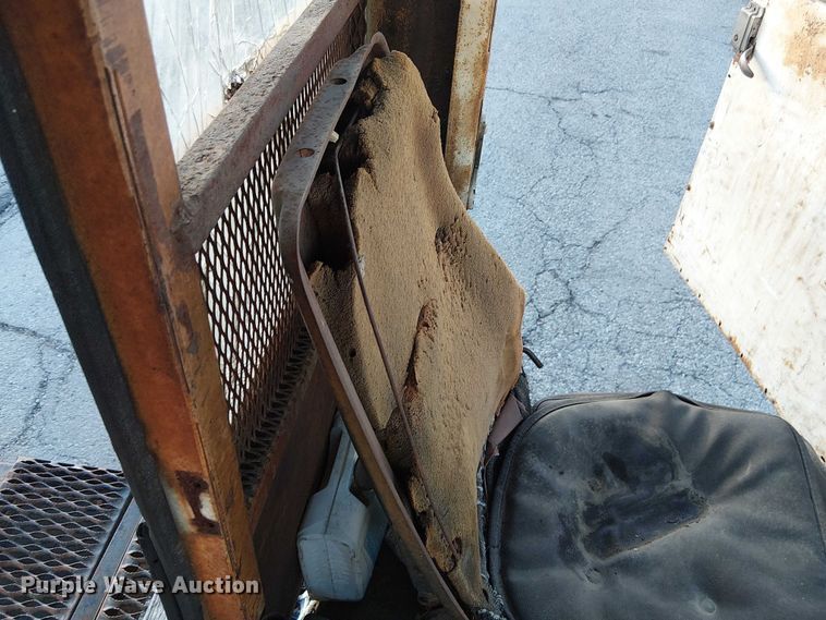 image for item FK0861 TJ Spotter S 300  yard truck