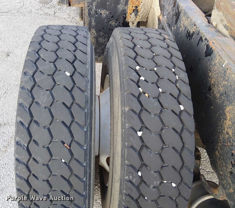 image for item FK0861 TJ Spotter S 300  yard truck