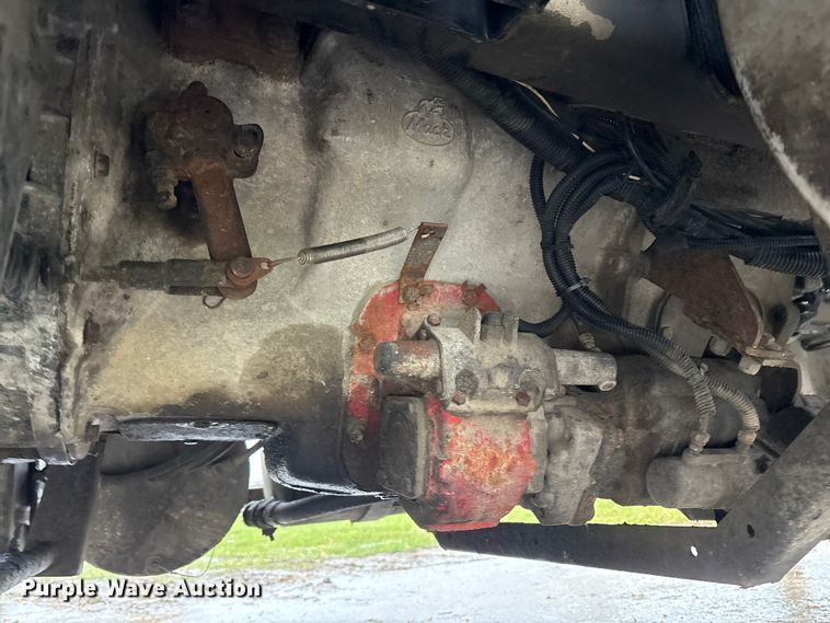 image for item FK1028 2003 Mack CV713 semi truck