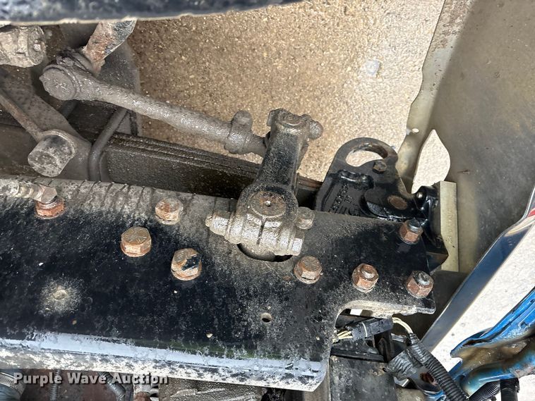 image for item FK1028 2003 Mack CV713 semi truck